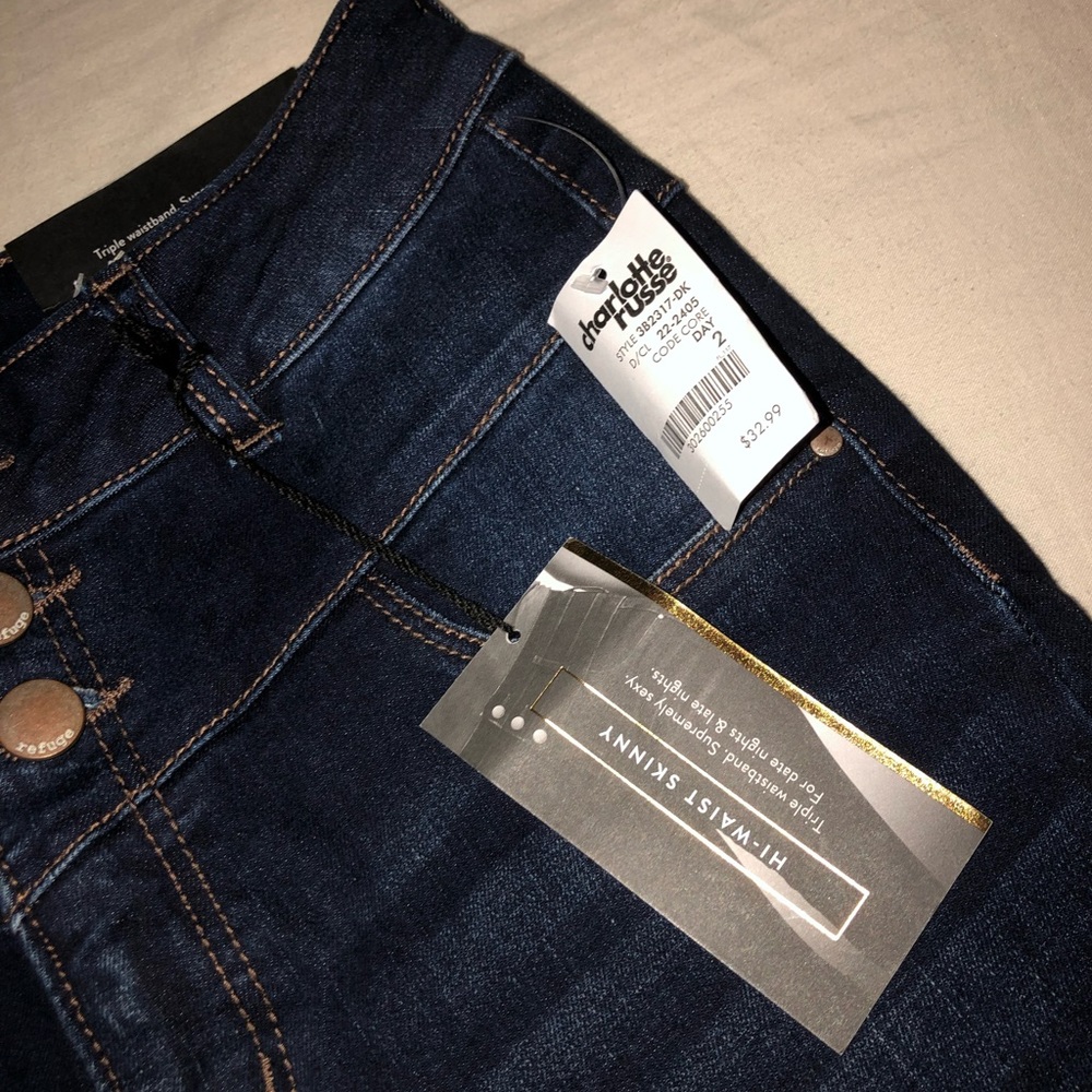 Jeans - Picture 2 of 3